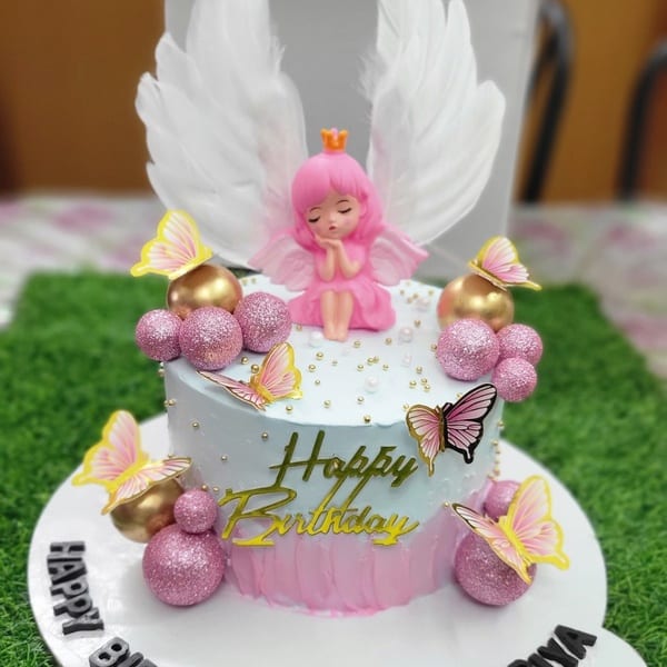 🎀 Vanilla Doll Cake – 2.5 Pound 🎀